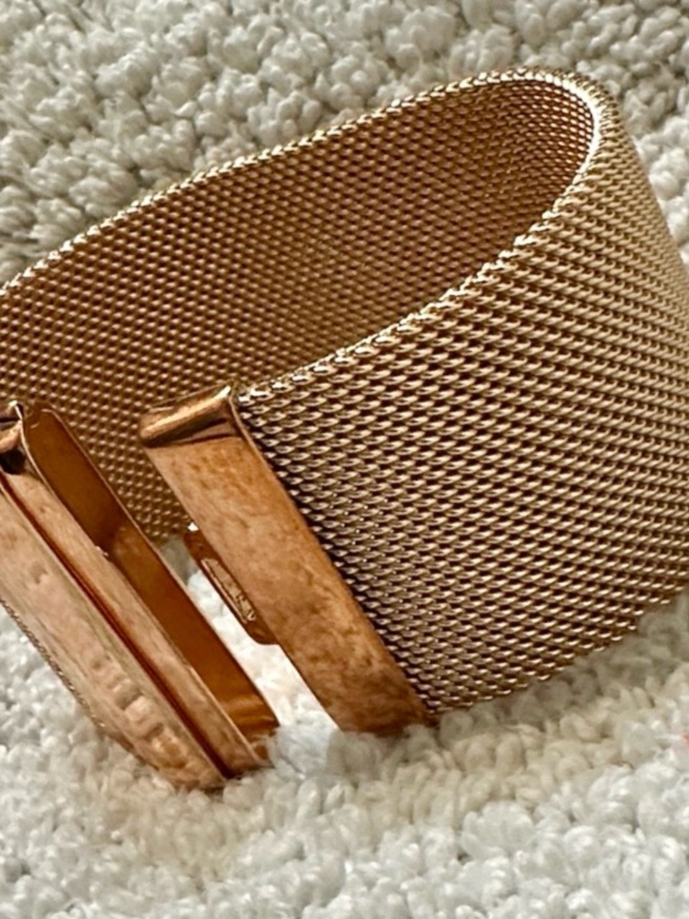 Rose Gold Wide Mesh Bracelet with Clasp